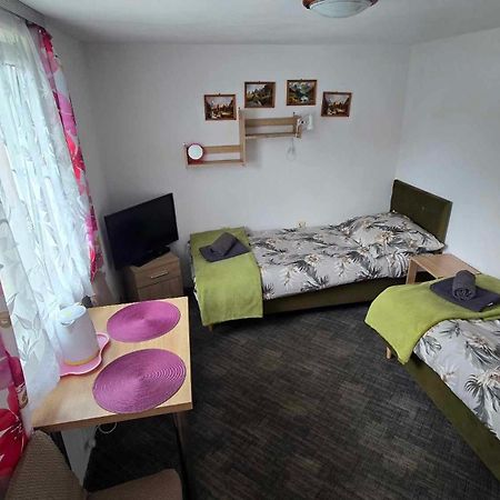 Akacja Pokoje Z Lazienkami Ustka Exterior foto