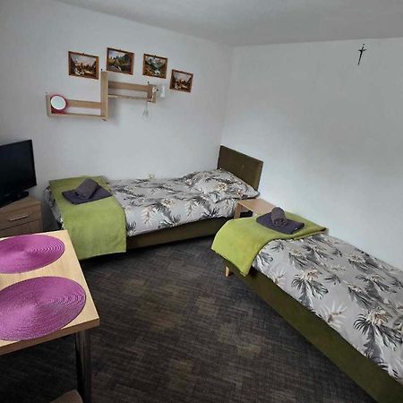 Akacja Pokoje Z Lazienkami Ustka Exterior foto